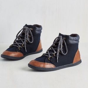 Rocket Dog lace up boots